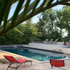 https://villa-de-100m2-avec-piscine-prive.hotels-rhonealpes.com