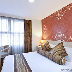 https://walden.getmacauhotels.com